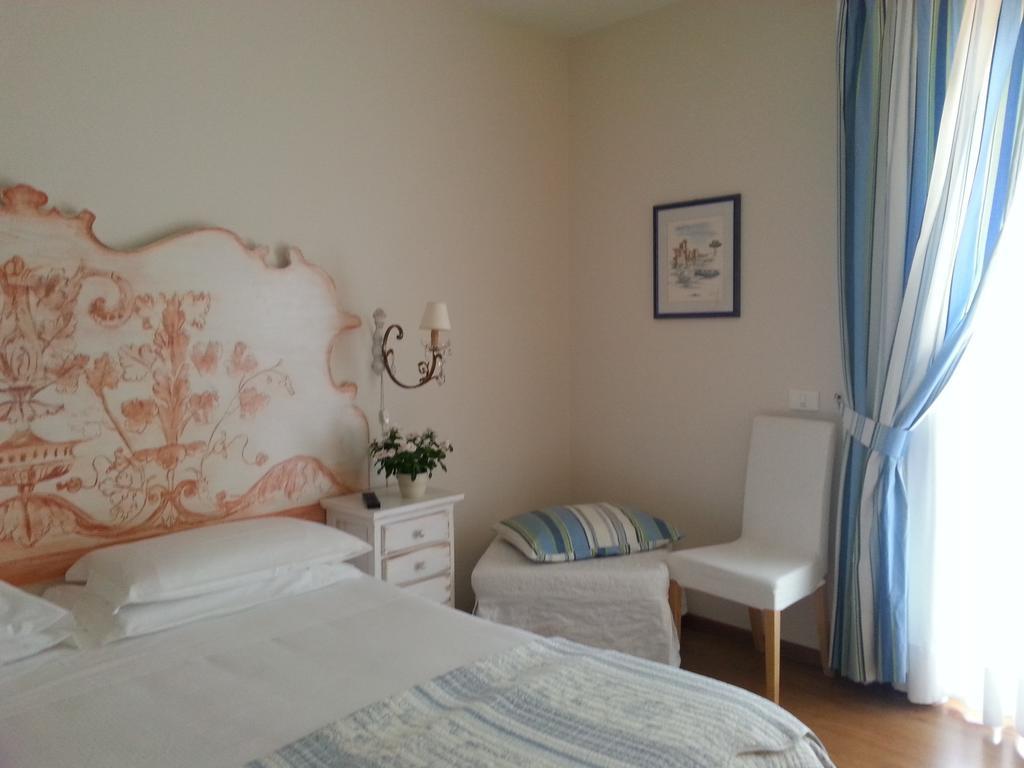 B&B Corte Frisonai Bardolino Oda fotoğraf